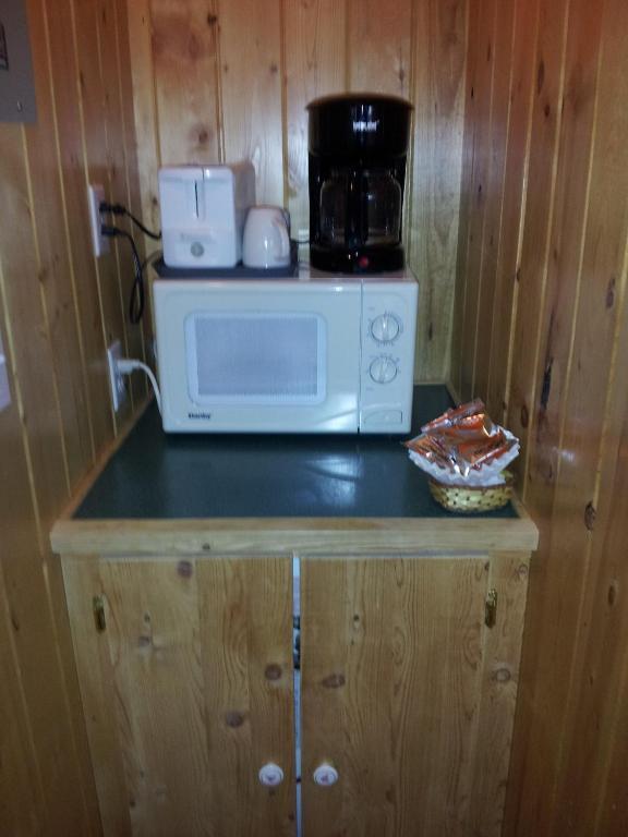 Steamboat Mountain Chalets Hotel Spillimacheen Værelse billede