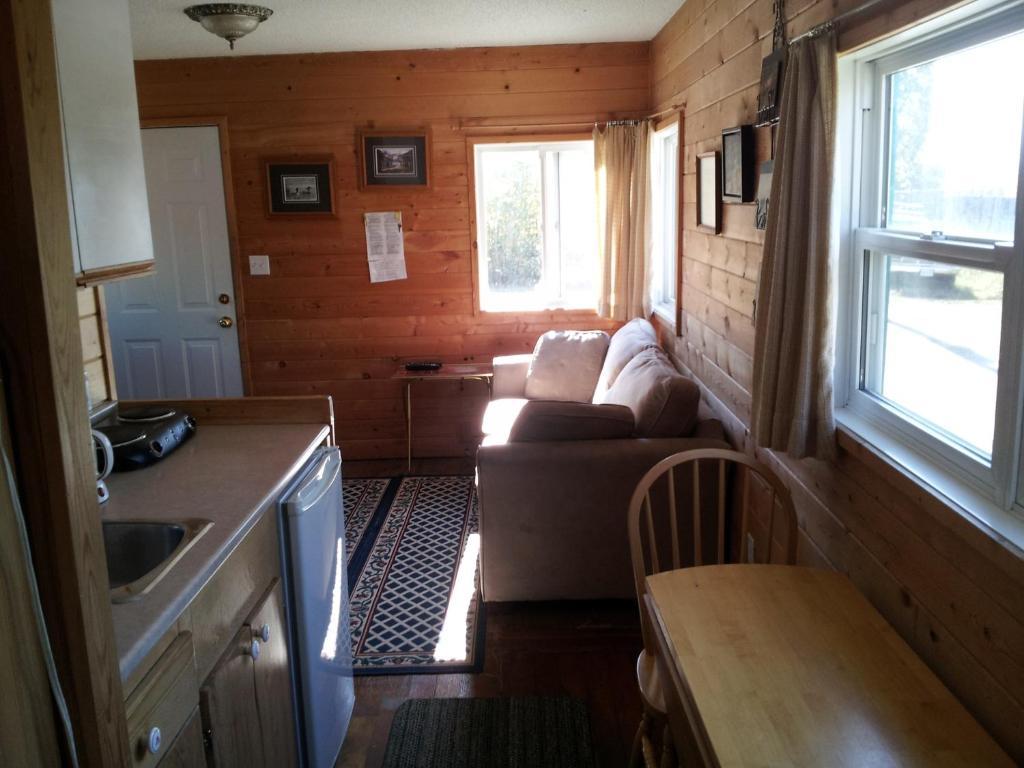 Steamboat Mountain Chalets Hotel Spillimacheen Værelse billede