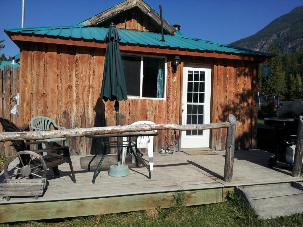 Steamboat Mountain Chalets Hotel Spillimacheen Værelse billede